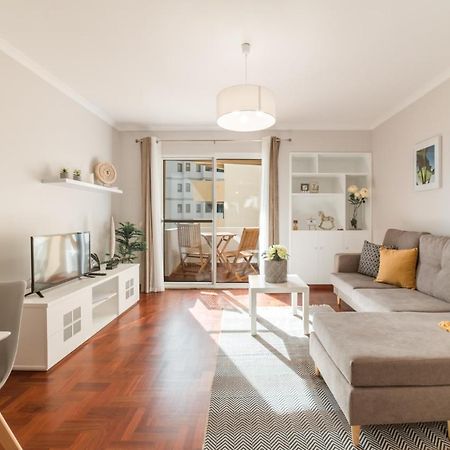 Old Town Apartment Elias Garcia Funchal  Buitenkant foto
